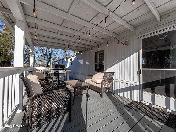 3rd image of 502 Concord Point Rd