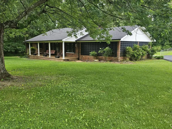 450 Main St, Palmer, TN 37365