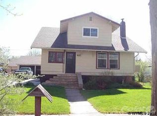 927 S 5th St, Douglas, WY 82633