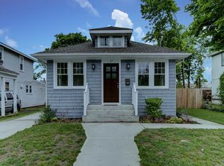 27 Benjamin St, Bay Shore, NY 11706