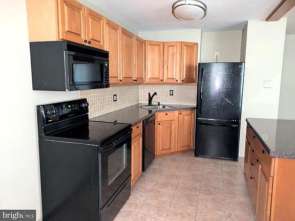 3rd image of 100 E Glenolden Ave APT U20