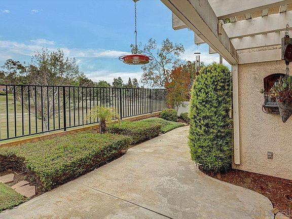 3rd image of 1047 Cordoba Way