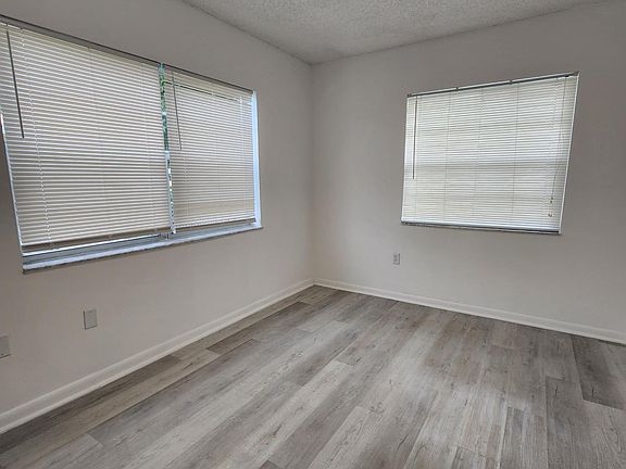4th image of 2466 Lincoln St APT 1