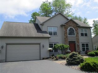 8770 Wedgefield Ln, Cicero, NY 13039