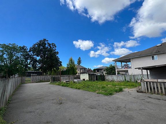 2nd image of 14086 72nd Ave