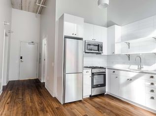 681 N La Salle Dr #319, Chicago, IL 60654