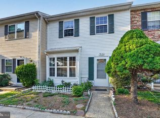 7662 Lee Landing Dr, Falls Church, VA 22043