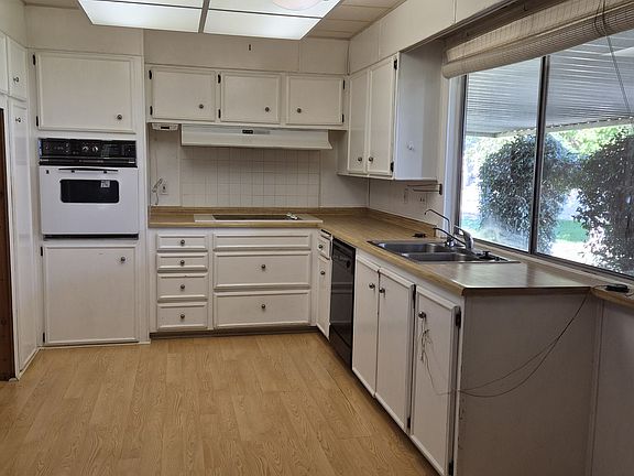 3rd image of 9285 Avenue 412