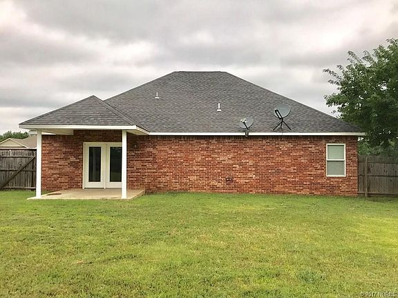 3rd image of 503 Blake Dr