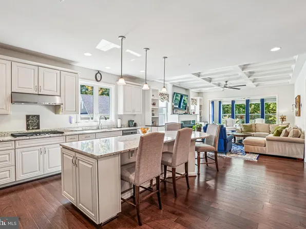 314 Montera Ave, Fredericksburg, VA 22406