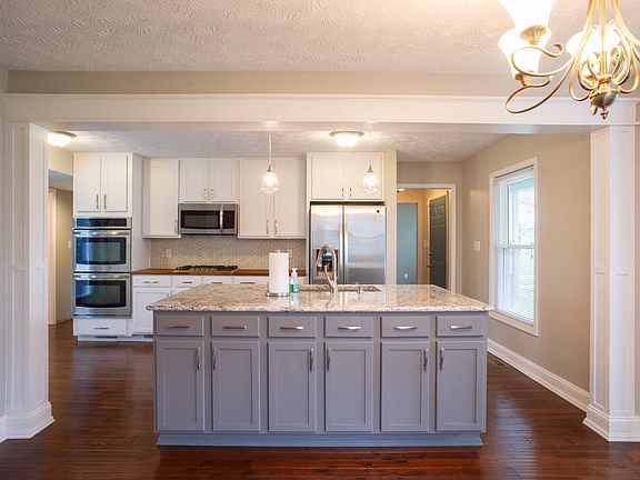 4th image of 304 Applegrove Dr