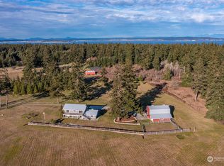 38 N Holly Berry Rd, Coupeville, WA 98239