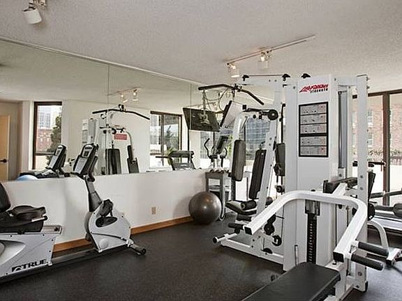 FULL WORKOUT GYM