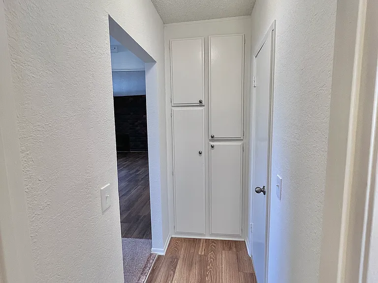 8720 Burnet Ave #21 — Photo 23