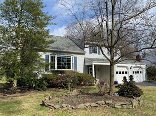 77 Hilbert Pkwy, Eatontown, NJ 07724