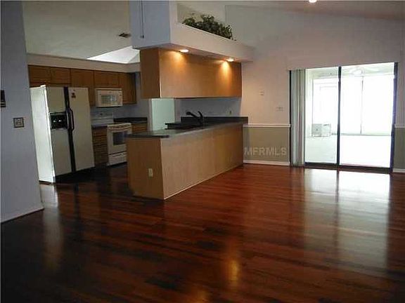 4th image of 2680 Kendall Ave