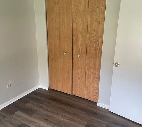 5th image of 1647 County Road B W APT 1