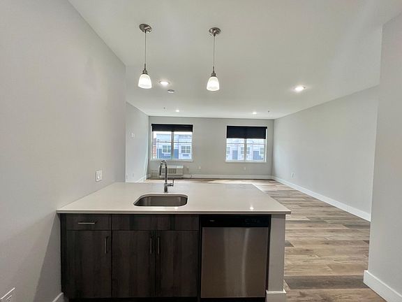 4th image of 50 Norfolk St APT 306