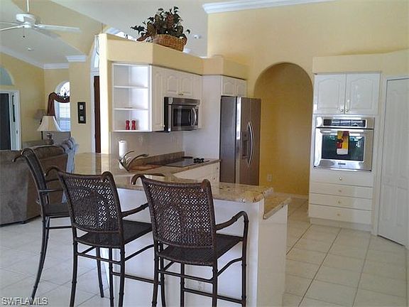 5th image of 2540 SW 30th St