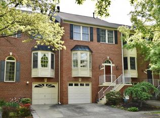 5711 Wood Creek Ln, Centreville, VA 20120