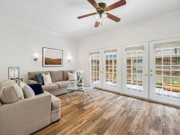 1805 Stoney Brook Dr APT 105, Houston, TX 77063