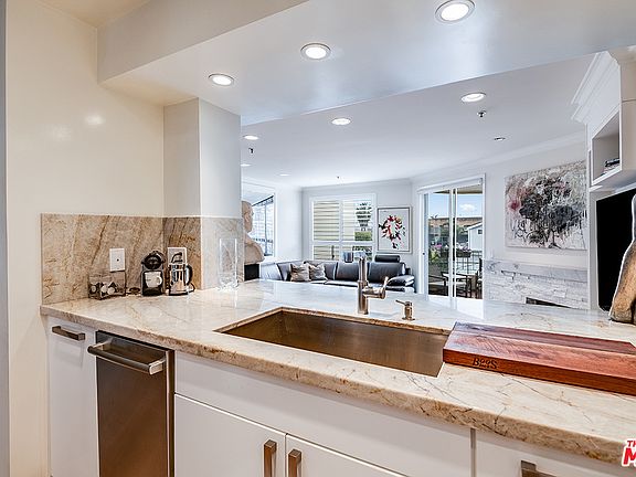 5th image of 255 Main St APT 205