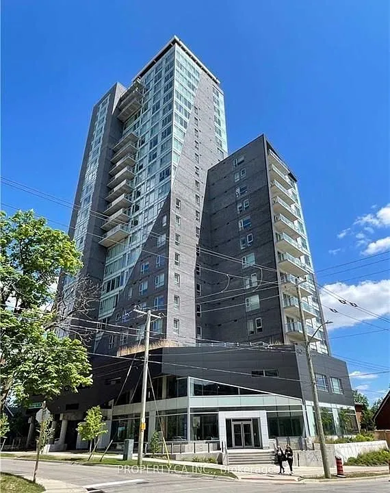 158 King St S #502
