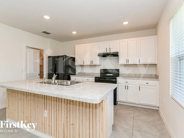 3345 Wellborn Dr — Photo 7