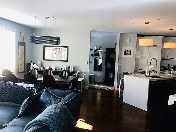 Living / dining / kitchen 