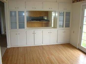 3rd image of 3124 49th Ave NE
