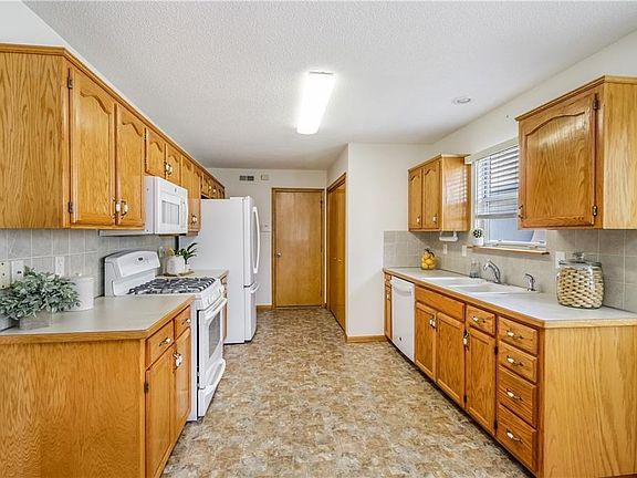 2nd image of 5373 S Downey Ct
