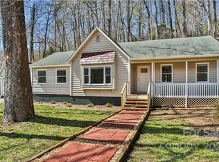 3 Sandra Dr, Asheville, NC 28803
