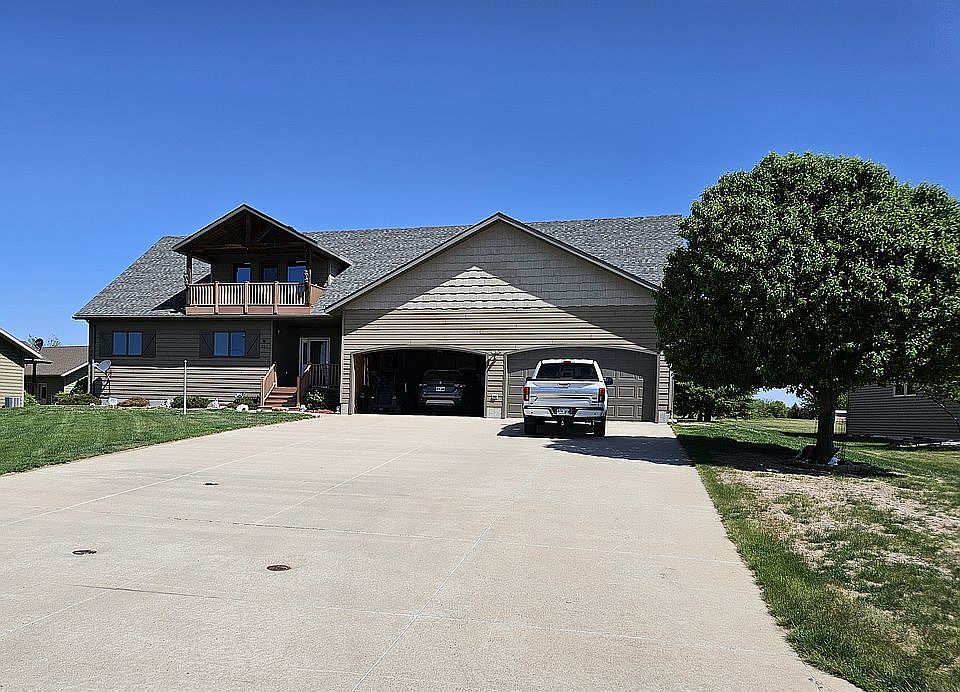1st image of 555 Missouri Dr