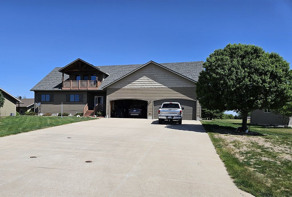 555 Missouri Dr - Property Image