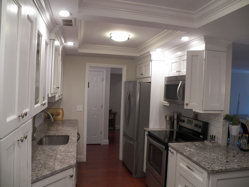 1st image of 200 High Point Dr APT 506