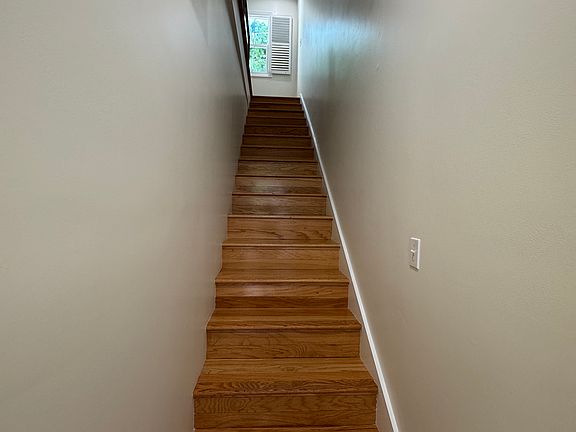 4th image of 956 Granville Ave #1