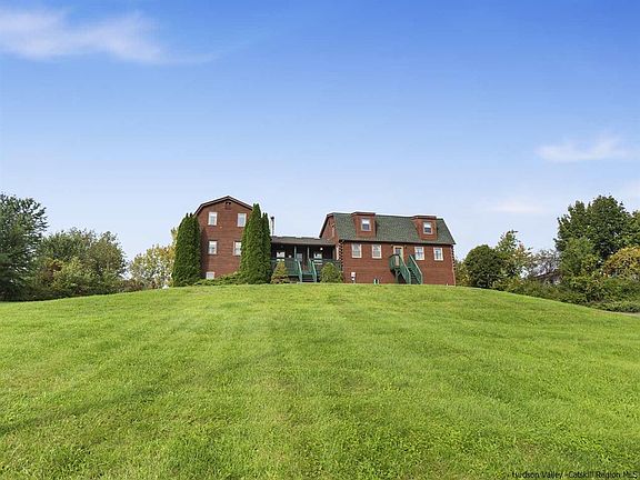 2nd image of 46 Mulberry Ln