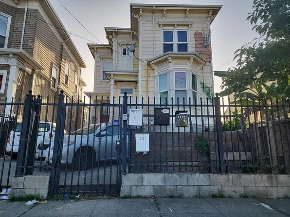 2825 Market St, Oakland, CA 94608