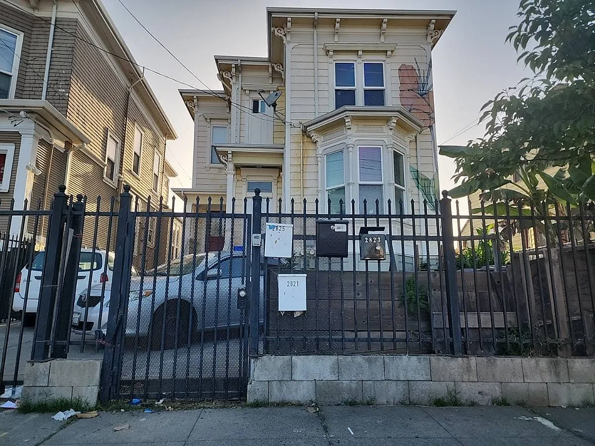 2825 Market St photo 1