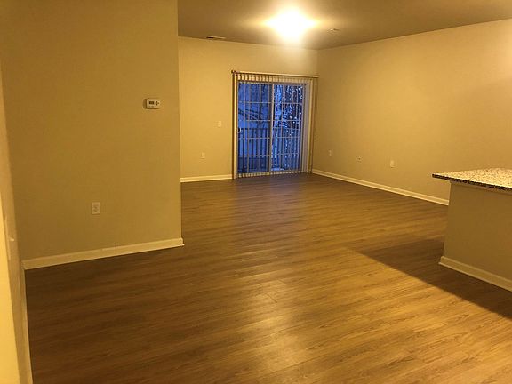 3rd image of 548 Campbell Ave #108