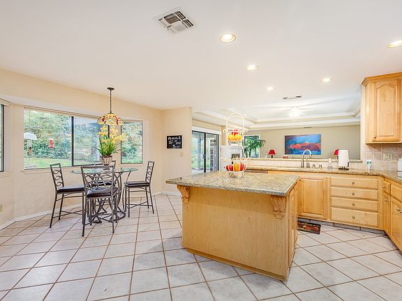 5th image of 3765 Oakdale Ct