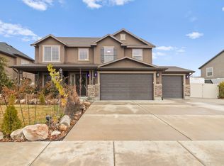 811 E Sandhill Ct, Lehi, UT 84043