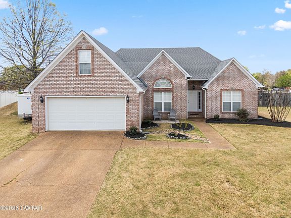 4th image of 192 Michelle Cir