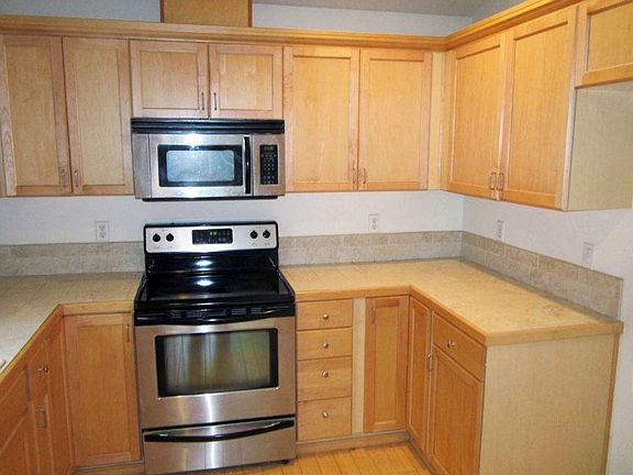 5th image of 702 Grove Ln SE