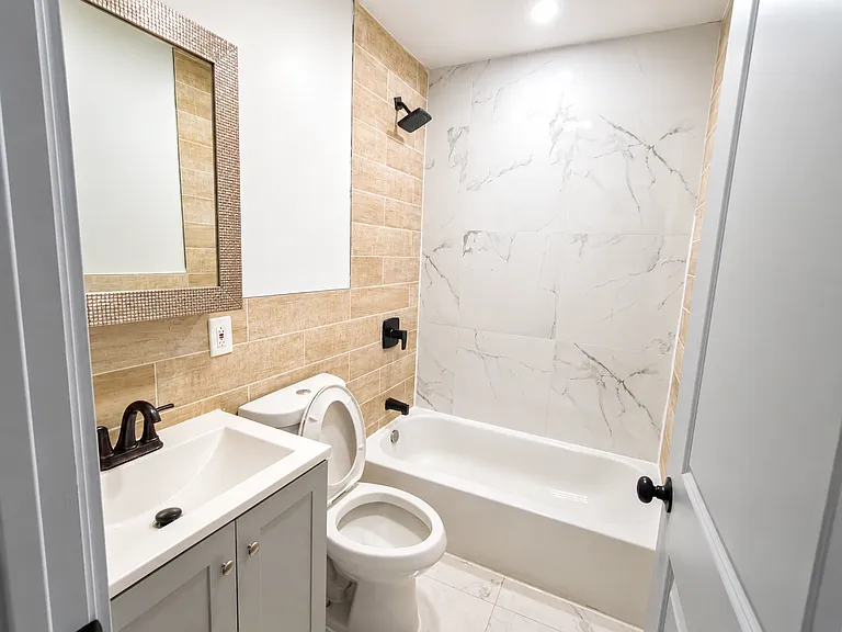 659 S 11th St #2 — Photo 8