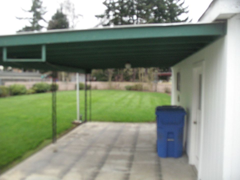 2nd image of 1723 Tacoma Rd
