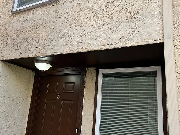 711 Harbour Town Dr — Photo 3