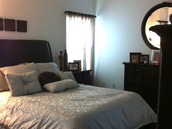 5th image of 3206 Los Indios Pkwy