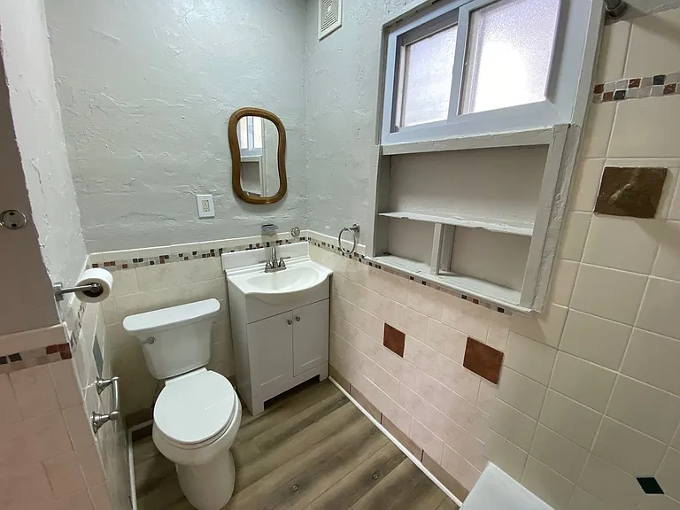 40 Larchmont Rd — Photo 27