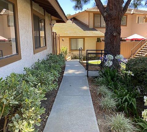4th image of 637 Sydney Ln